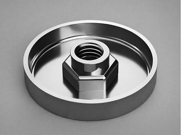 【木材のずれを抑える「せん断力負担腰掛座金」】座金は住宅の土台等の接合部に最も用いられる部品です。　一般的なめり込み防止の役割のほかに、座金の端部を立ち上げ木材に接触させることで木材のずれを抑える効果を付加し、住宅の構造性能を向上させました。

