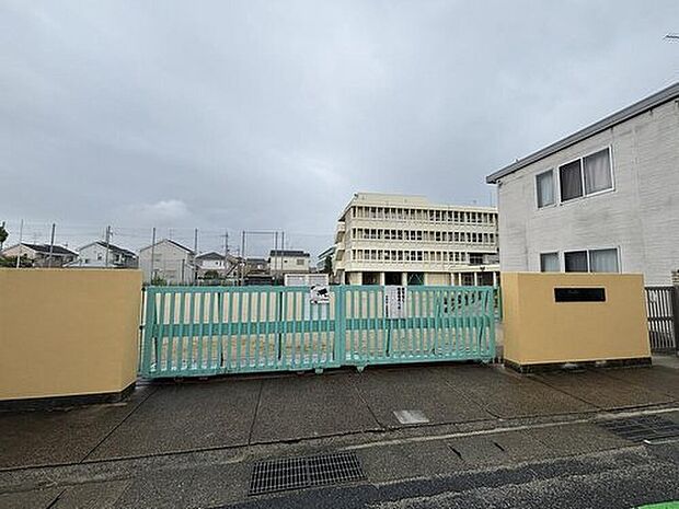 大和高田市立浮孔小学校（約460m）