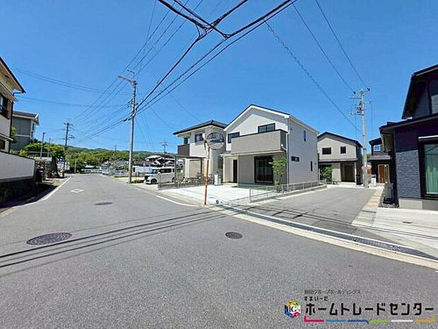 【前面道路含む現地写真】当日のご見学予約も承ります♪同じものは２つとない「夢のマイホーム」との出会いが待っているかもしれません♪現地をご覧いただきながら、住まいの夢をお聞かせください♪