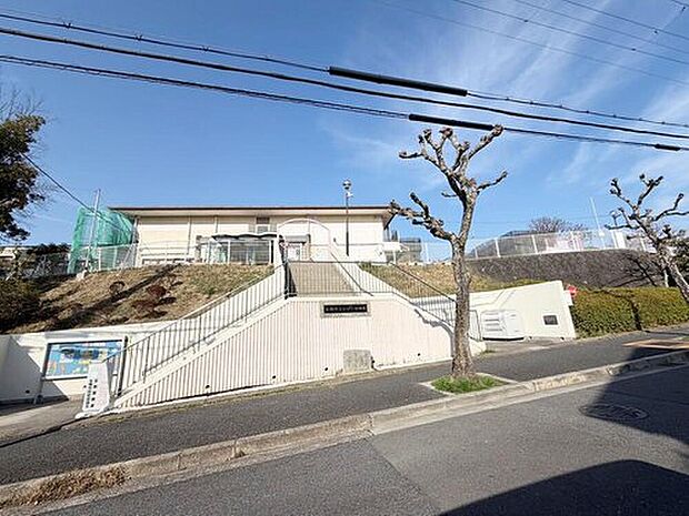 生駒市立なばた幼稚園(約1,240m)