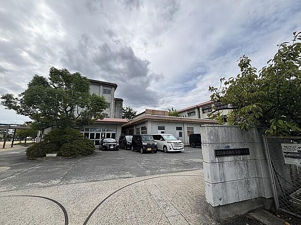 奈良市立西大寺北小学校（約900m）