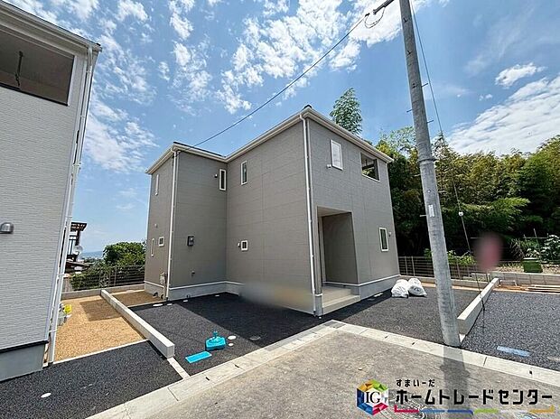 【現地外観写真】※2号棟＞落ち着いた住環境で心安らぐ低層住宅地♪今から見たい！大歓迎です♪お気軽にホームトレードセンターまでお問い合わせください！