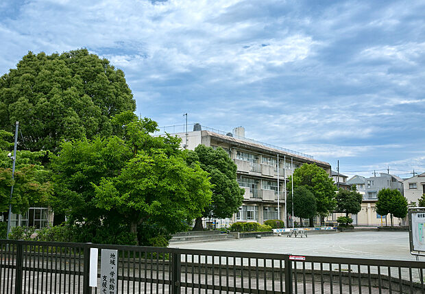 あざみ野第二小学校(約680m)