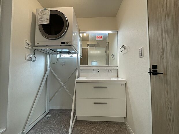 【【洗面室/2号棟】】【洗面室/2号棟】
家事の強い味方東京ガス「乾太くん」が標準装備です♪
