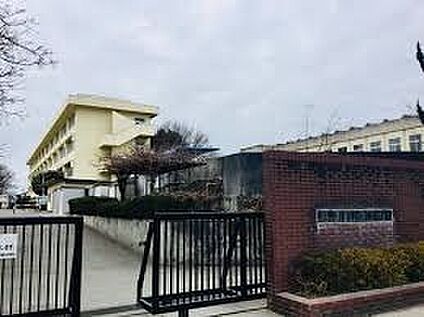 鶴ヶ島市立藤小学校 1000m