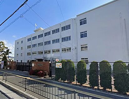 高槻市立第四中学校 1500m(約２１分)
