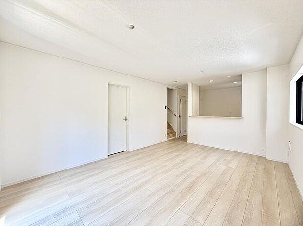 ■くつろぎと笑顔が集まる、心温まるリビング