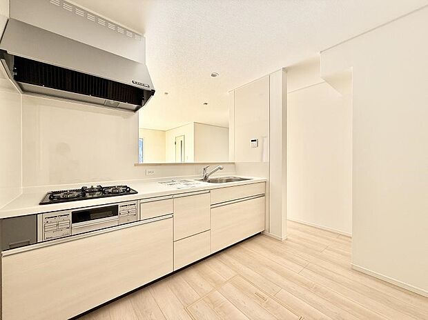 ■シンプルで機能的、毎日使いやすいキッチン