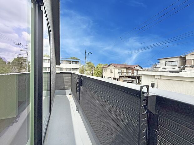 ■ 季節の移ろいを感じられる開放的な空間です