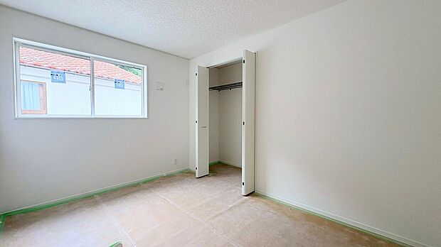 1号棟  ■落ち着いた色合いのお部屋で穏やかな時間を楽しめます