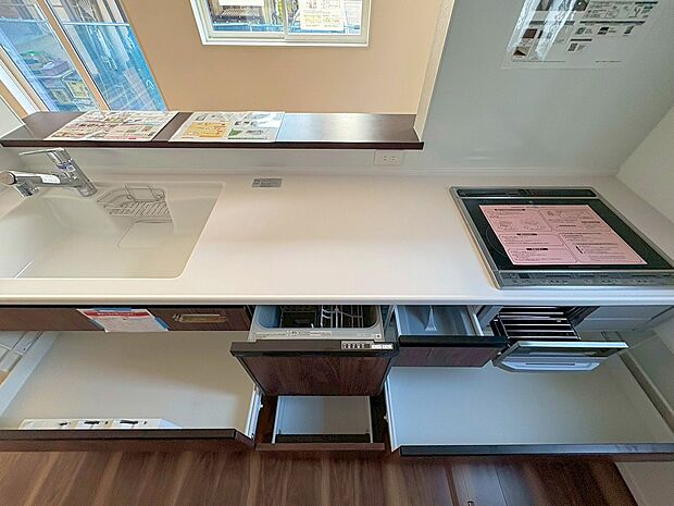 【キッチン】■シンプルで機能的、毎日使いやすいキッチン