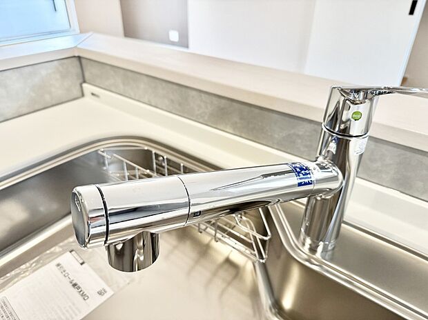 【浄水器】■清潔でおいしい水を手軽に供給してくれます