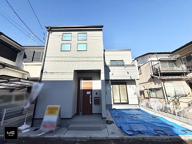 【現地外観写真】■暮らしを彩る充実した設備仕様が備わった住まい