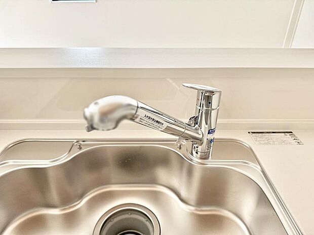 【浄水器】■清潔でおいしい水を手軽に供給してくれます