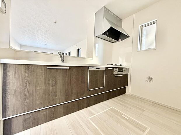 【キッチン】■シンプルで機能的、毎日使いやすいキッチン