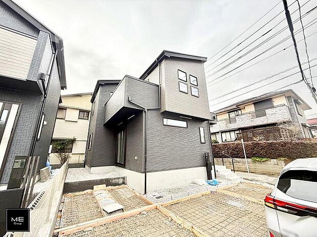 【現地外観写真】■暮らしを豊かにする充実した仕様設備で快適に