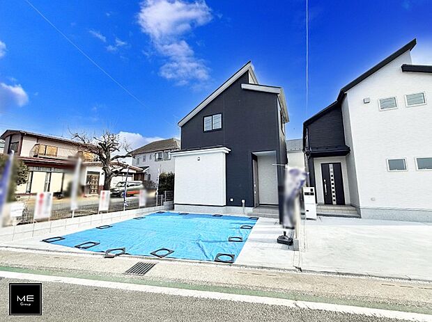 【現地外観写真】■暮らしを彩る充実した設備仕様が備わった住まい