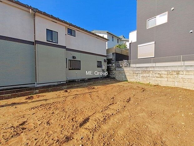 【現地外観写真】■暮らしを彩る充実した設備仕様が備わった住まい