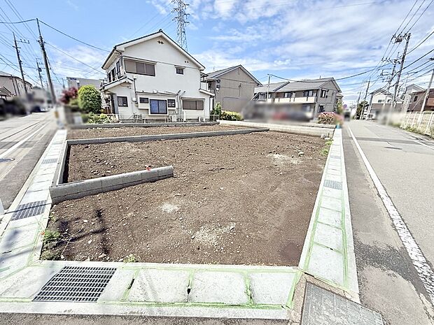 【現地外観写真】■暮らしを彩る充実した設備仕様が備わった住まい