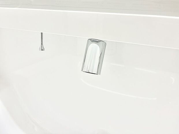 【浴室乾燥機】■冬でも温かく、快適乾燥機能で湿気対策もバッチリ