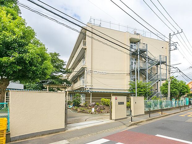 調布市立第四中学校（約1,000m・徒歩13分）