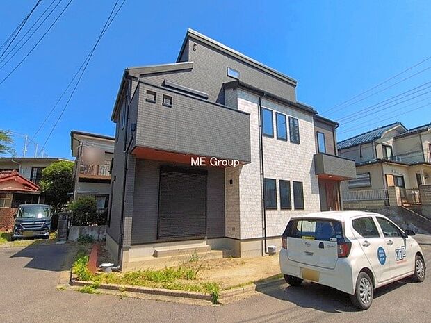 【現地外観写真】A号棟  ■家族の未来を優しく包み込む新しい住まい