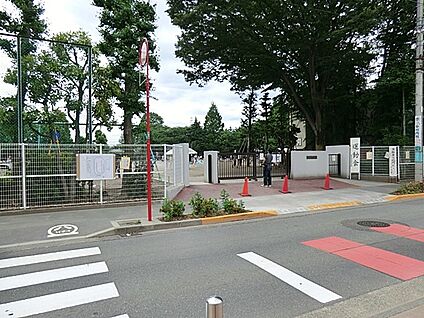 府中市立本宿小学校 550m(7分)