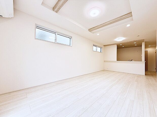 【リビング】1号棟  ■自然と会話が生まれる、心地よいひととき