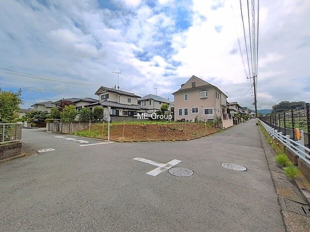 【前面道路含む現地写真】■家族とのお出かけが楽しくなる環境です