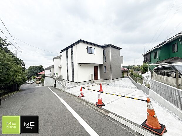 【前面道路含む現地写真】■家族とのお出かけが楽しくなる環境です