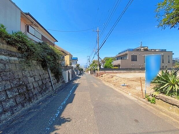 【前面道路含む現地写真】■家族とのお出かけが楽しくなる環境です