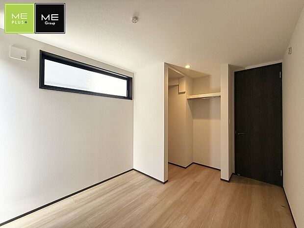 【リビング以外の居室】B号棟 ■落ち着いた色合いのお部屋で穏やかな時間を楽しめます