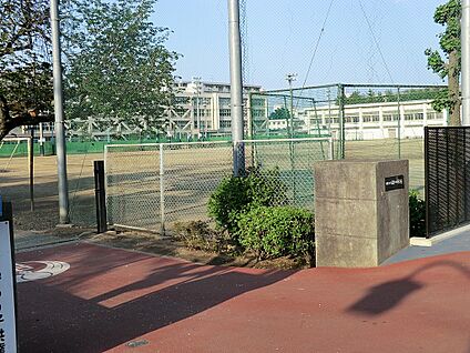 昭島市立昭和中学校 750m(10分)