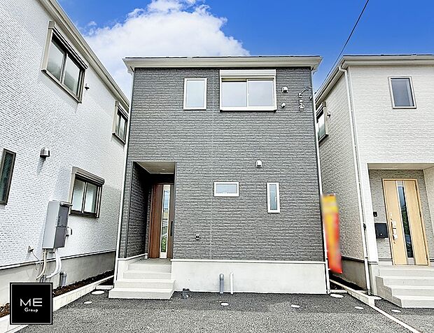 【現地外観写真】2号棟 ■暮らしを彩る充実した設備仕様が備わった住まい