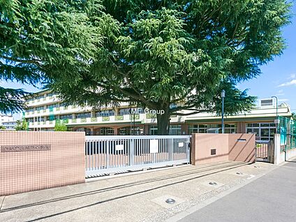狛江市立緑野小学校 1100m(14分)