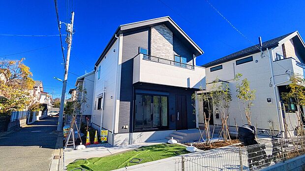 【通勤通学に便利！】小田急線「喜多見」駅徒歩9分！通勤通学、お買い物に便利な立地！駅前には商業施設が充実！小田急線利用で新宿へダイレクトアクセス可能！