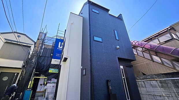 【外観写真】徒歩5分圏内に教育施設や商業施設が揃う住環境！