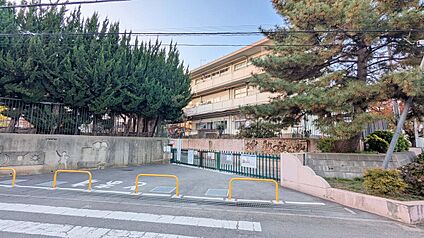 西東京市立谷戸第二小学校 230ｍ