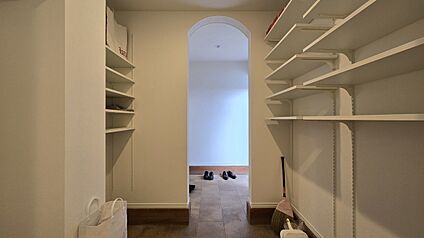 参考間取りプラン施工例：玄関