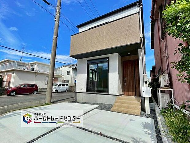 全１邸☆
並列駐車２台可能です♪
堂々完成いたしました！ぜひ現地にて、実際の建物・街並み・陽当たり等ご確認下さい♪お気軽にお問い合わせください☆お気軽にお問い合わせ下さい☆　