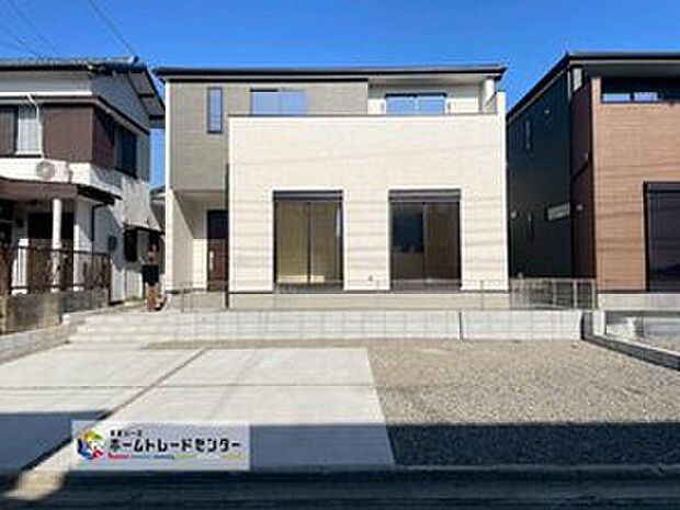 全２邸☆右から２号棟・１号棟
室内完成しました！内覧可能です♪ぜひ現地にて、実際の日当たりなどご確認いただけます♪