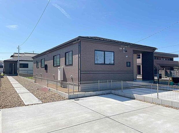 A号棟
堂々完成いたしました！ぜひ現地にて、実際の建物・街並み・陽当たり等ご確認下さい♪お気軽にお問い合わせください☆