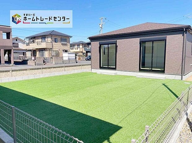 A号棟
お庭がございます♪
小さなお子様の遊び場や、ガーデニング・家庭菜園、BBQなどお好みにお楽しみいただけます♪