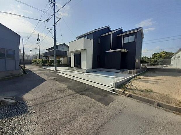 １号棟
内装完成済み、ご見学可能♪　　　　　　お気軽に０１２０-８８８-９８３までお問い合わせください♪