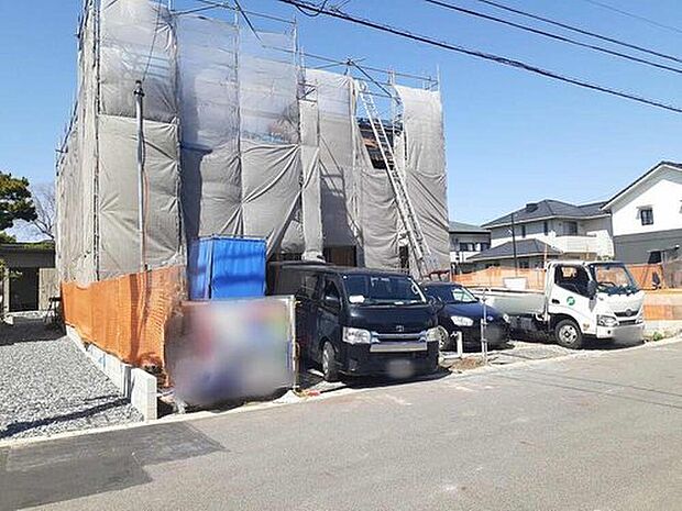 全２邸☆左から１号棟、２号棟
建築中のためモデルハウスで構造説明会を開催しております☆設備や構造などご説明いたします！お気軽に０１２０-８８８-９８３までお問い合わせください♪