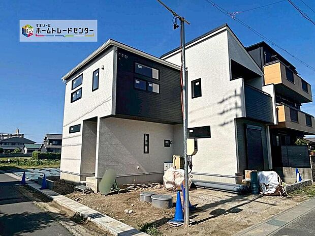 全１邸並列２台駐車可能♪完成に向けて現在建築工事中です☆住宅の構造や設備仕様・完成イメージなどの資料もお送りいたします♪お気軽にお問い合わせ下さい☆