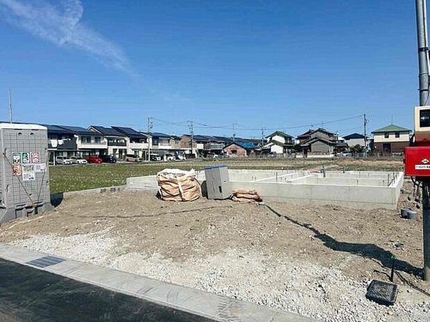 【現地外観写真】4号棟
建築中のためモデルハウスで構造説明会を開催しております☆設備や構造などご説明いたします!お気軽に0120-888-983までお問い合わせください♪