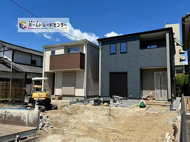 【現地外観写真】全２棟☆左１号棟・右２号棟
各棟、並列２台駐車可能♪
室内完成しました！本日内覧可能です♪ぜひ現地にて、実際の建物・街並み・日当たり等ご確認下さい♪お気軽にお問い合わせください☆