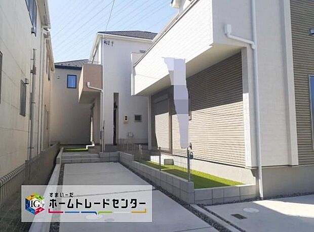 【現地外観写真】A号棟
駐車２台可能♪
堂々完成いたしました！ぜひ現地にて、実際の建物・街並み・陽当たり等ご確認下さい♪お気軽にお問い合わせください☆設備や構造などご説明いたします！