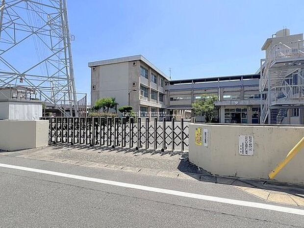 愛西市立佐屋中学校（約1,200m）